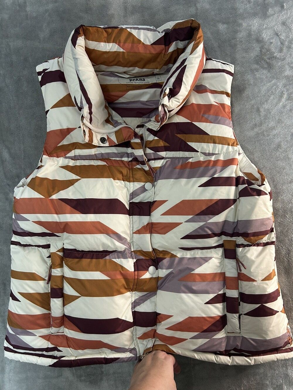 PrAna Women's Medium Hellebore Lightweight Down Insulated Vest Orange geometric